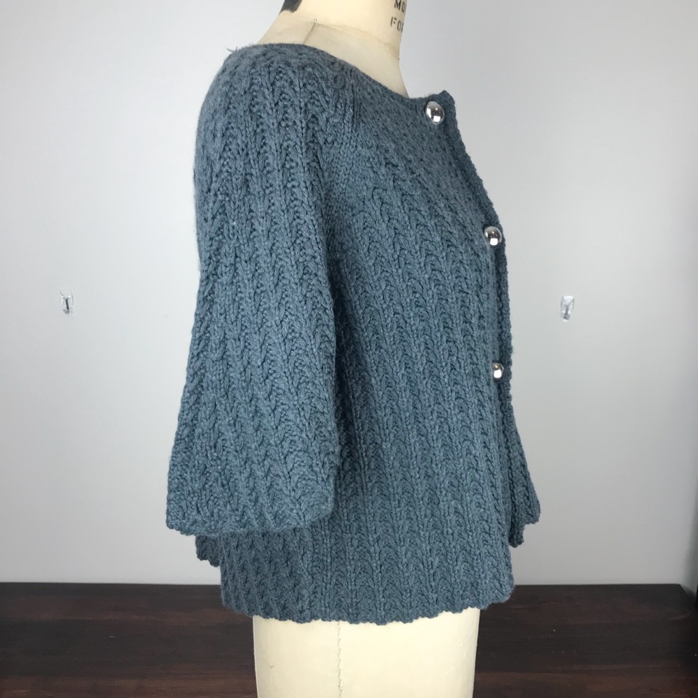 Tahari Grey Knitted Cape Sweater Women's Size Small Fall Winterwear - Picture 3 of 9